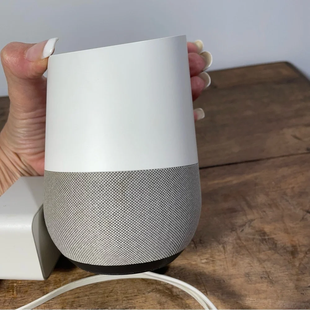 Google Home - Smart Home Speaker Google Assistant & charger